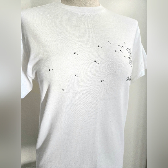 Handmade Unisex Dandelion Isaiah 40:8 T-Shirt - Picture 5 of 9